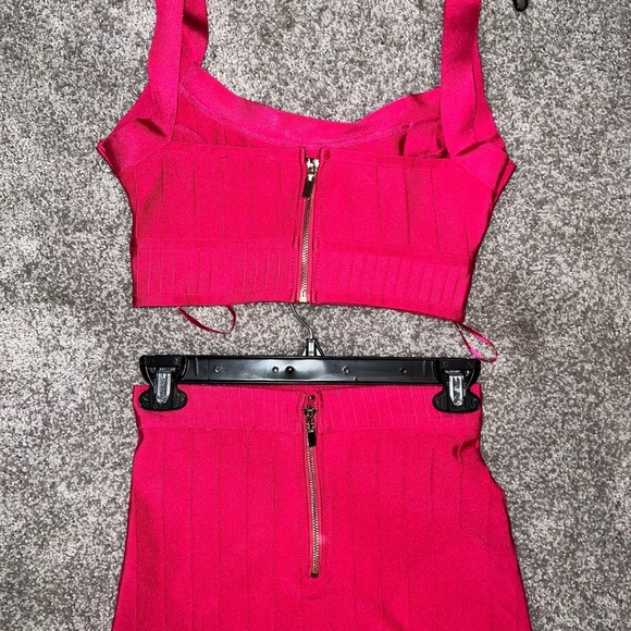 By The Way - Pink Two Piece Skirt And Crop Top
Size XS Set
NWOT - Picture 9 of 12